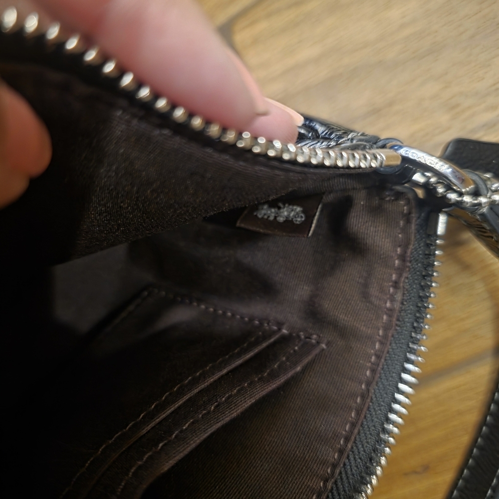 Coach Outlet Nolita 19 black patent leather PREOWN - Picture 8 of 9